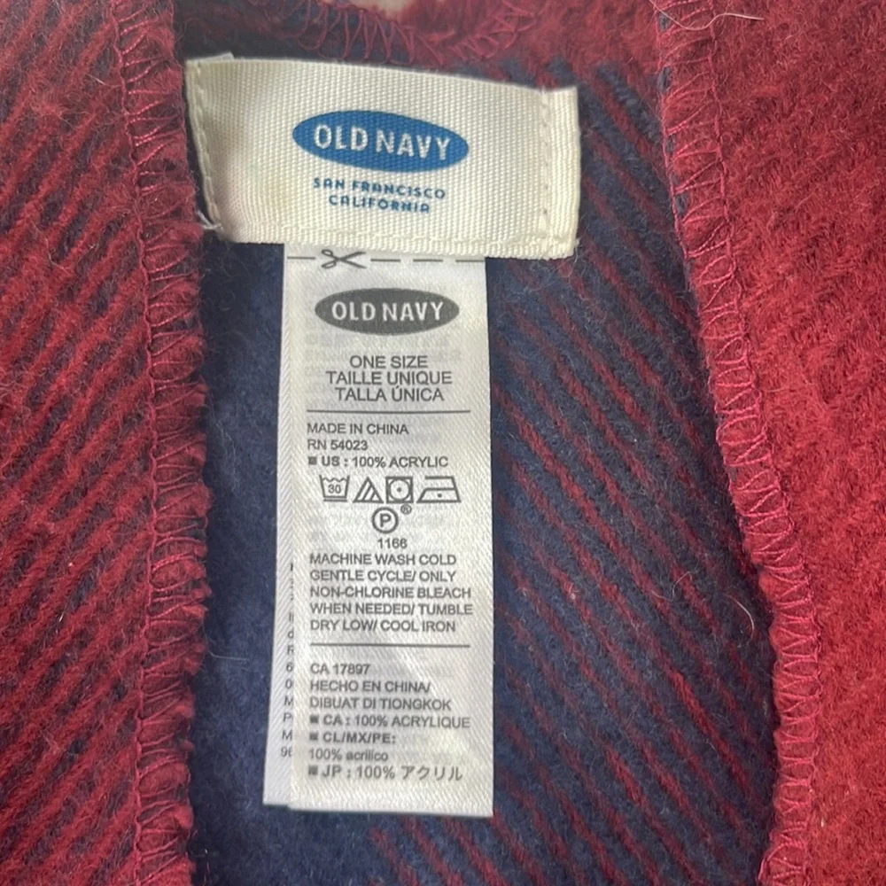 Old Navy Women's Drap/Poncho - Picture 2 of 4